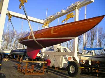 December 2004, after nose repair and new varnish and antifouling, Gazell shines.
