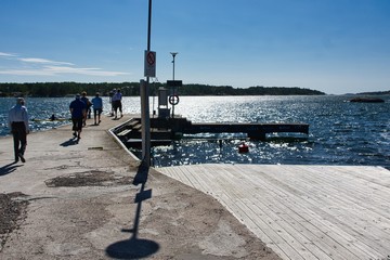 Ut på bryggan och inspektera vinden.